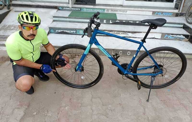 Hybrid Bike Wheels and Tires